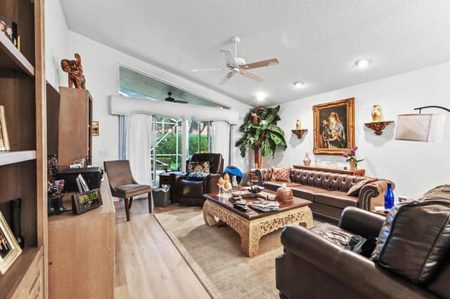 11163 Mandalay Way, Boynton Beach FL 33437 - Boynton Beach, FL - Photo 5