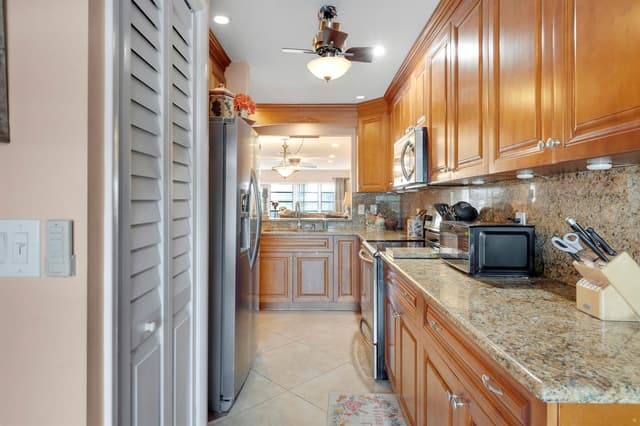 13602 VIA AURORA # A, Delray Beach FL 33484 - Delray Beach, FL - Photo 7