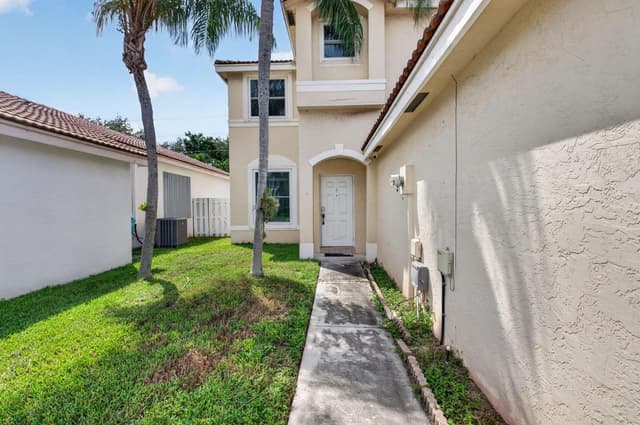 7001 Chesapeake Circle, Boynton Beach FL 33436 - Boynton Beach, FL - Photo 5