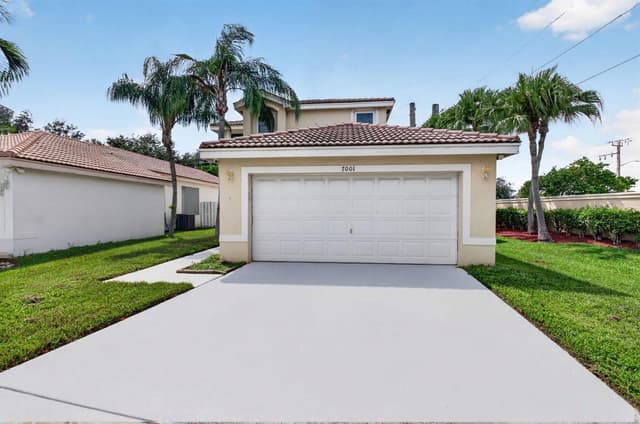 7001 Chesapeake Circle, Boynton Beach FL 33436 - Boynton Beach, FL - Photo 4