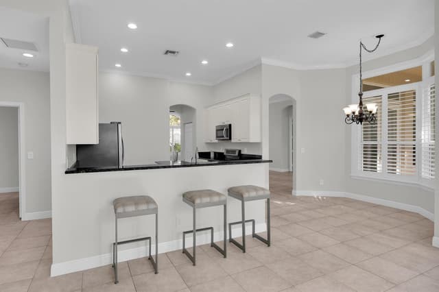103 MAGNOLIA Way, Tequesta FL 33469 - Tequesta, FL - Photo 4