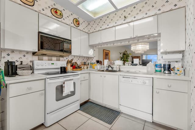 14460 Strathmore Lane # 704, Delray Beach FL 33446 - Delray Beach, FL - Photo 2