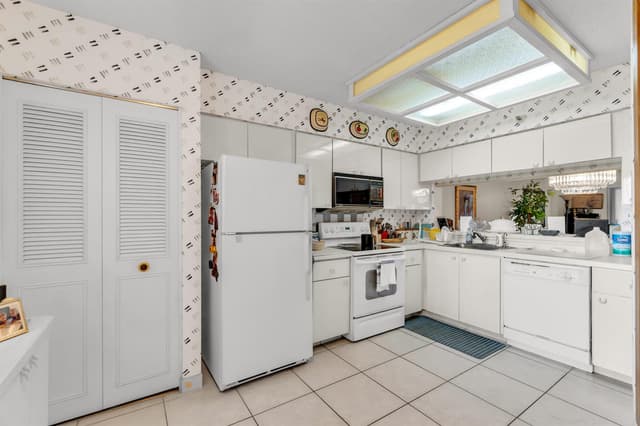 14460 Strathmore Lane # 704, Delray Beach FL 33446 - Delray Beach, FL - Photo 3