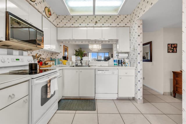 14460 Strathmore Lane # 704, Delray Beach FL 33446 - Delray Beach, FL - Photo 4