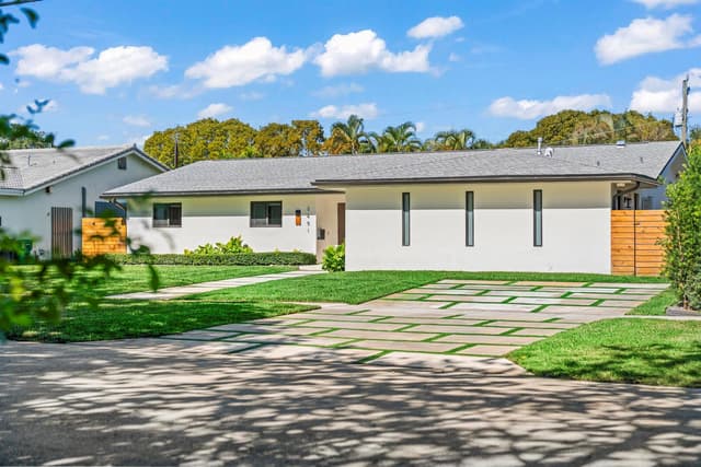 2451 NE 199th Street, Miami FL 33180 - Miami, FL - Photo 5