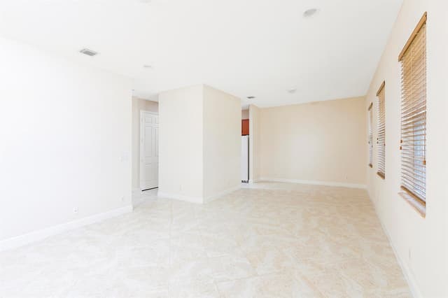 6807 LAKESIDE Circle N # 1, Davie FL 33314 - Davie, FL - Photo 6