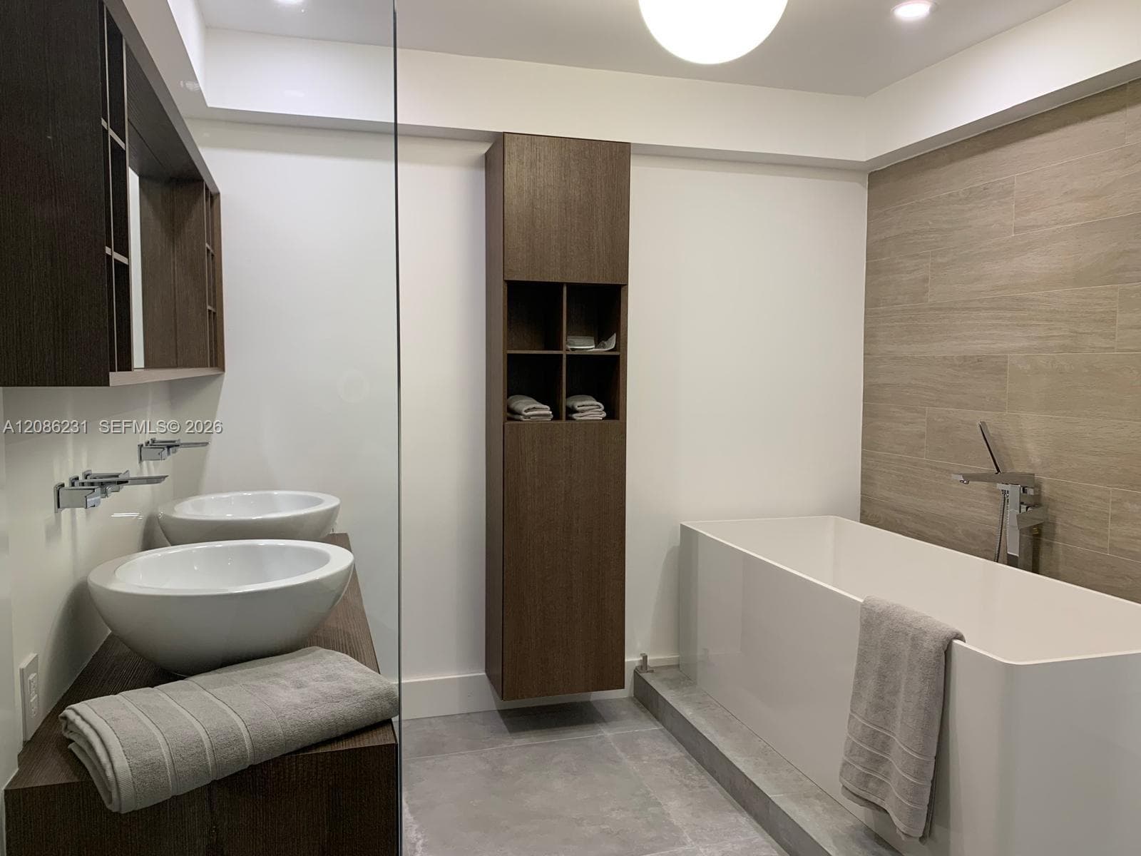 210 Sea View Dr # 506, Key Biscayne FL 33149 - Key Biscayne, FL - Photo 1