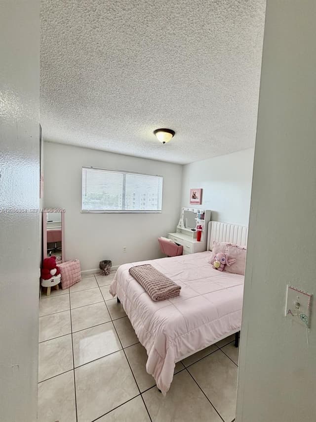 8095 NW 8th St # 402, Miami FL 33126 - Miami, FL - Photo 4