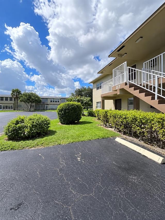 601 NW 79th Ave # 101, Margate FL 33063 - Margate, FL - Photo 2
