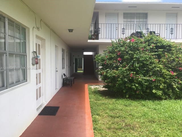 1825 Cleveland St # 5, Hollywood FL 33020 - Hollywood, FL - Photo 2