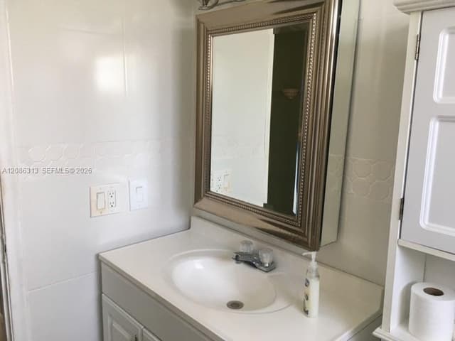 1825 Cleveland St # 5, Hollywood FL 33020 - Hollywood, FL - Photo 6