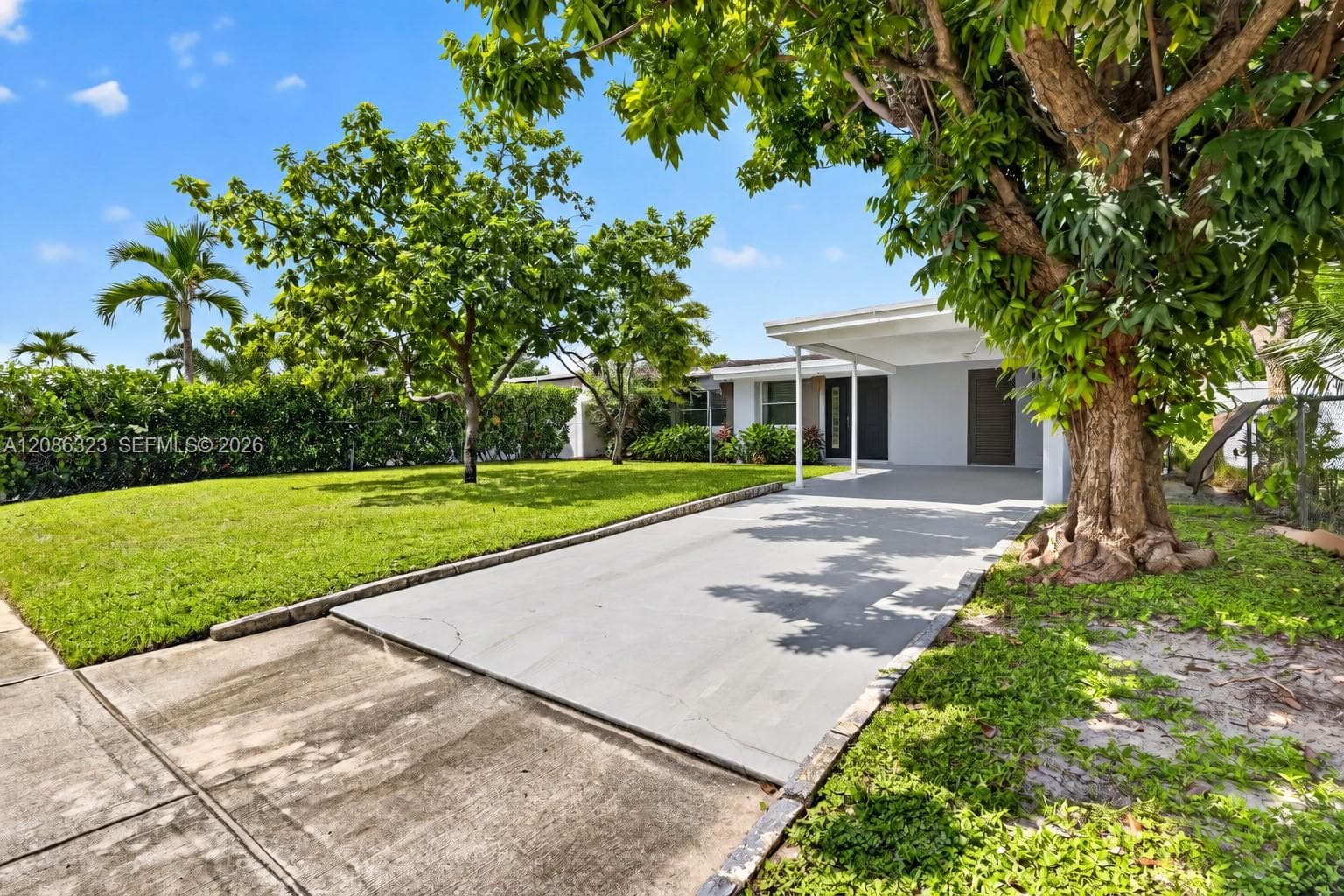 5317 NE 5th Ave, Oakland Park FL 33334 - Oakland Park, FL - Photo 1