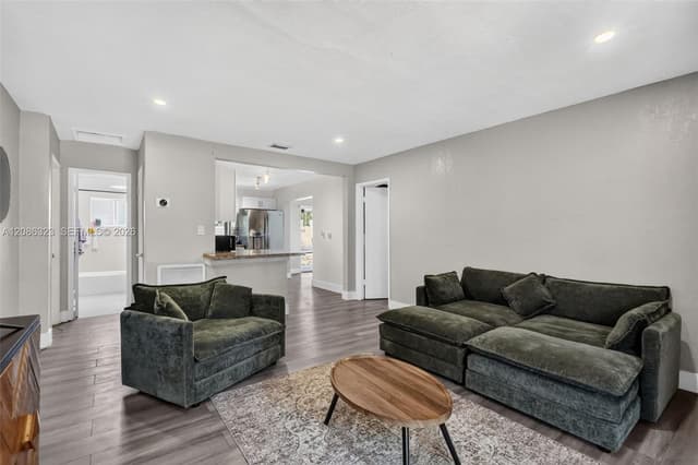 5317 NE 5th Ave, Oakland Park FL 33334 - Oakland Park, FL - Photo 5