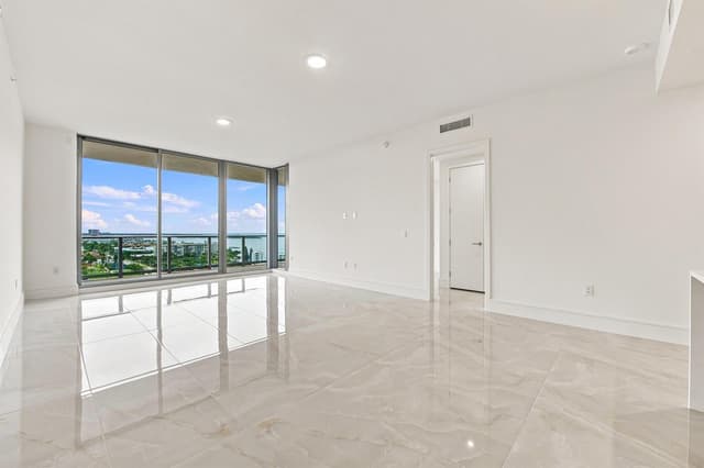 220 Lake Shore Drive # 1517, Lake Park FL 33403 - Lake Park, FL - Photo 5