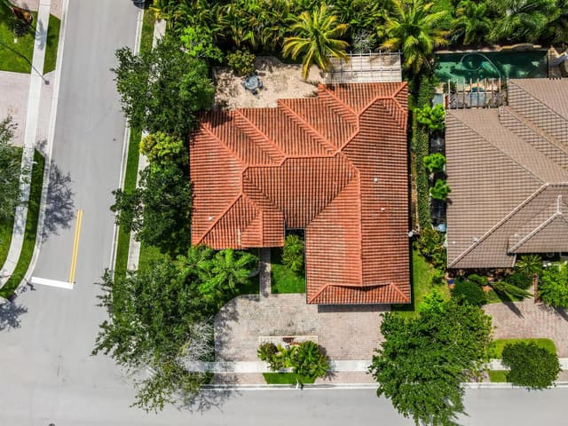 1150 SW 189TH Avenue, Pembroke Pines FL 33029 - Pembroke Pines, FL - Photo 2