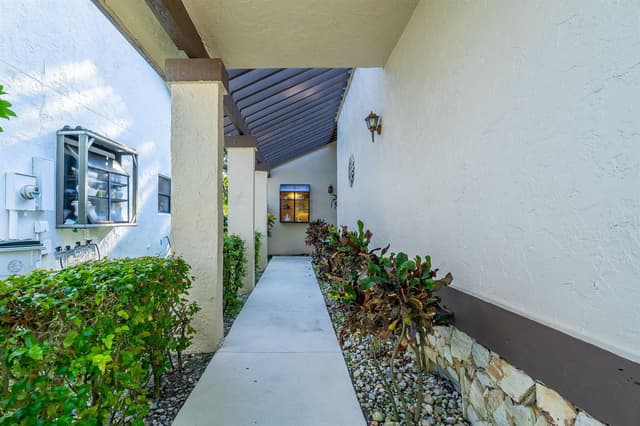 2420 Fiddleleaf Avenue, Coconut Creek FL 33063 - Coconut Creek, FL - Photo 2