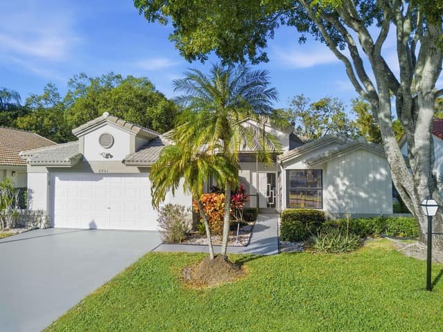 8901 BOATSWAIN Drive, Boynton Beach FL 33436 - Boynton Beach, FL - Photo 2
