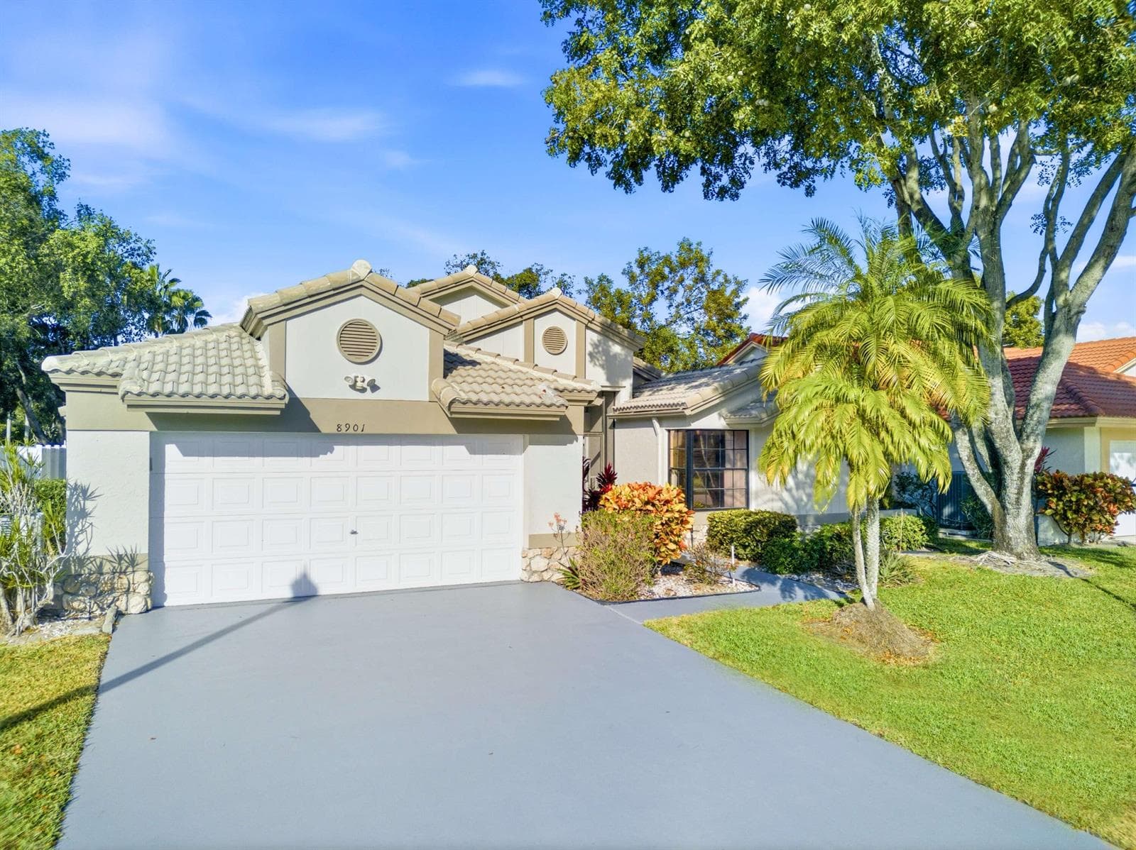 8901 BOATSWAIN Drive, Boynton Beach FL 33436 - Boynton Beach, FL - Photo 1