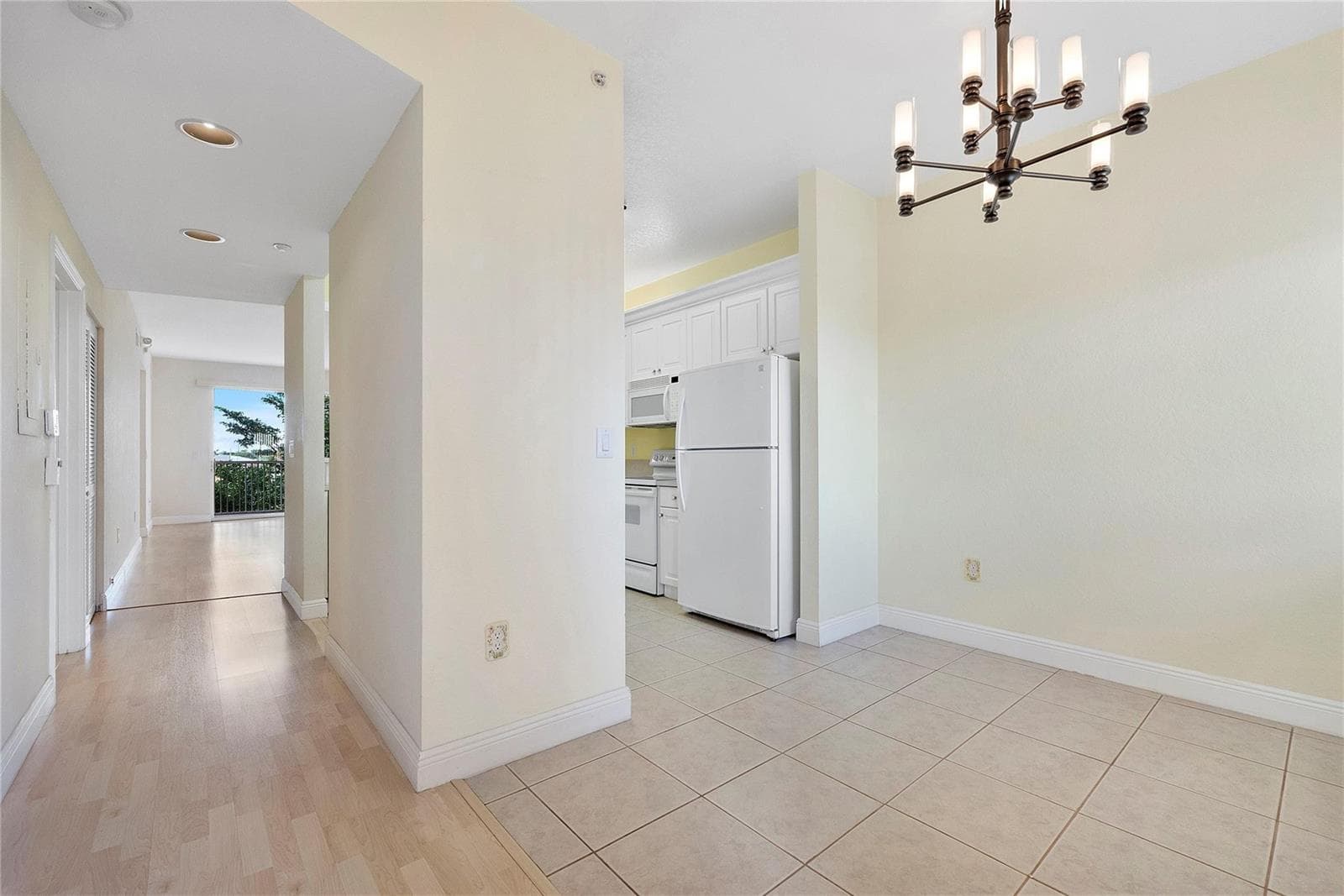 7765 YARDLEY Drive # 403, Tamarac FL 33321 - Tamarac, FL - Photo 1