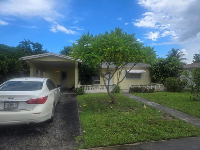 4211 NW 43RD Street, Lauderdale Lakes FL 33319 - Lauderdale Lakes, FL - Photo 2