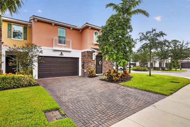 12929 Trevi Isle Drive, Palm Beach Gardens FL 33418 - Palm Beach Gardens, FL - Photo 2
