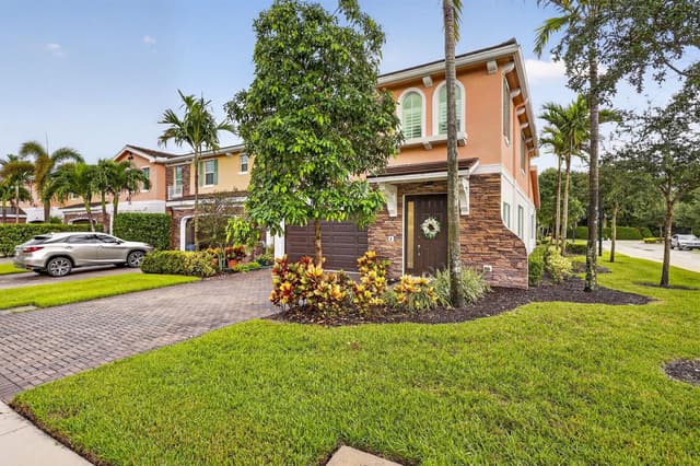 12929 Trevi Isle Drive, Palm Beach Gardens FL 33418 - Palm Beach Gardens, FL - Photo 3