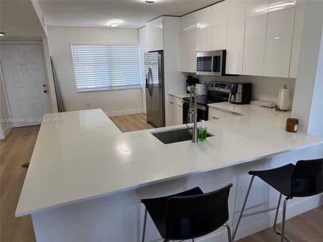 2560 NW 103rd Ave # 402, Sunrise FL 33322 - Sunrise, FL - Photo 2