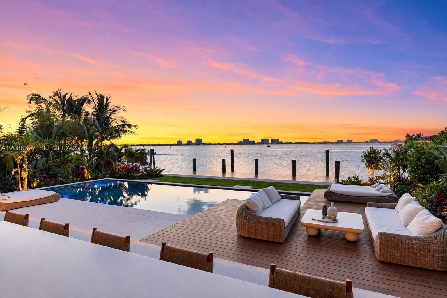 857 N Shore Dr, Miami Beach FL 33141 - Miami Beach, FL - Photo 1