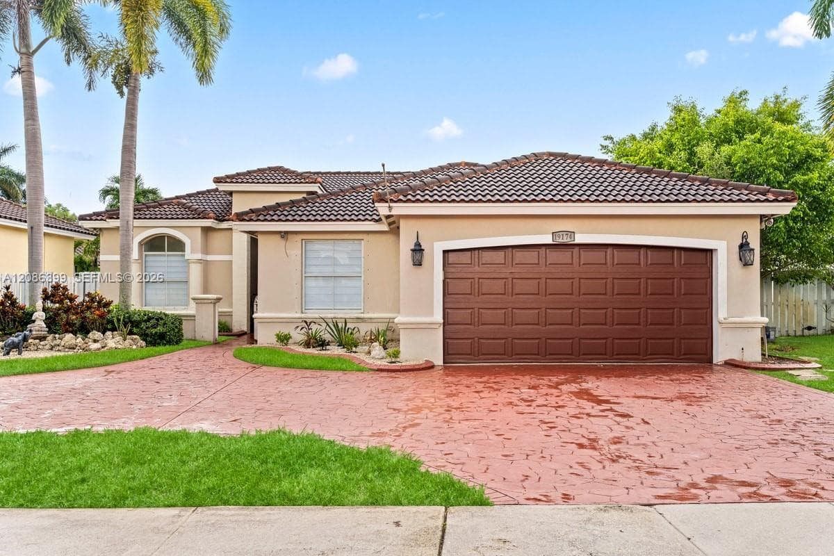 19174 NW 23rd Pl, Pembroke Pines FL 33029