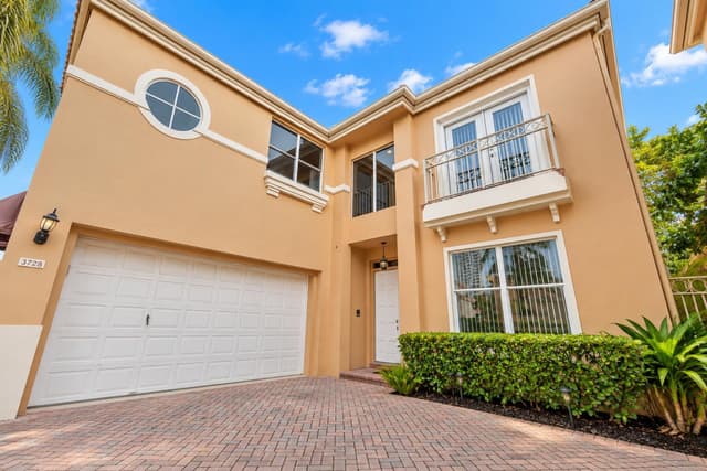 3728 NE 208TH Terrace, Aventura FL 33180 - Aventura, FL - Photo 2