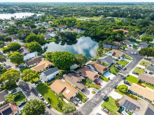 5609 SW 97th Ter, Cooper City FL 33328 - Cooper City, FL - Photo 5