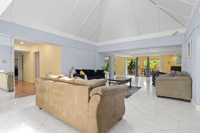 5104 White Oak Lane E, Tamarac FL 33319 - Tamarac, FL - Photo 3