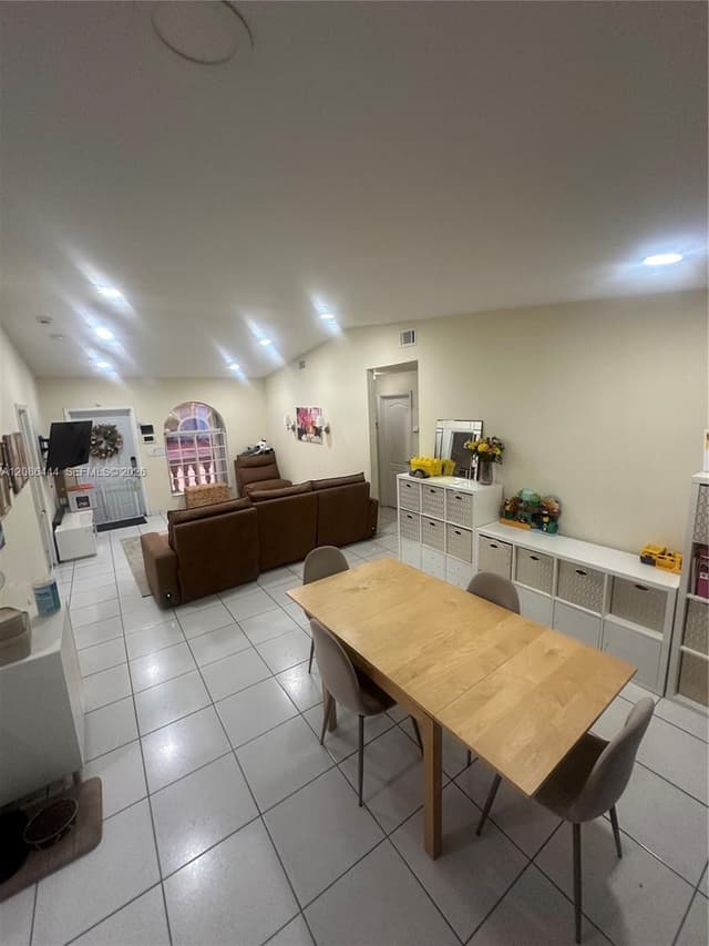 17223 NW 74th Ct, Hialeah FL 33015 - Hialeah, FL - Photo 7