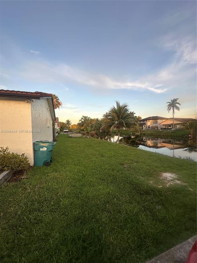 17223 NW 74th Ct, Hialeah FL 33015 - Hialeah, FL - Photo 3
