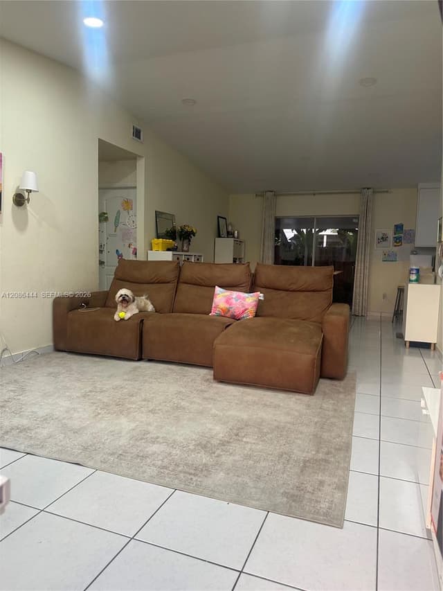 17223 NW 74th Ct, Hialeah FL 33015 - Hialeah, FL - Photo 5