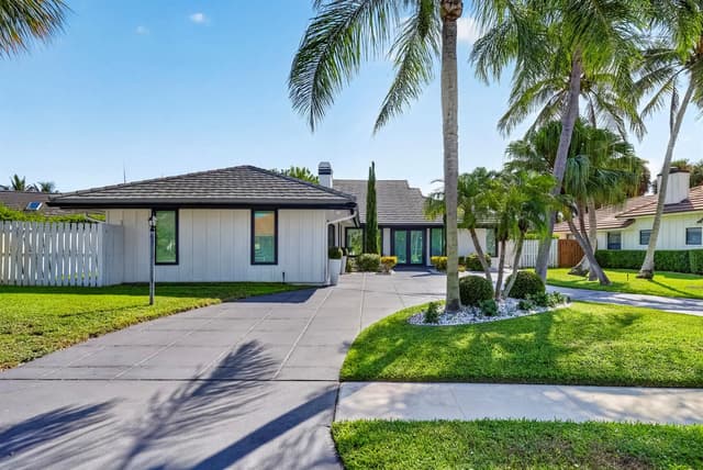 12894 N Normandy Way, Palm Beach Gardens FL 33410 - Palm Beach Gardens, FL - Photo 3