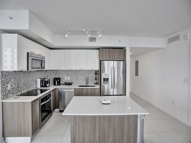 5252 NW 85th Ave # 401, Doral FL 33166 - Doral, FL - Photo 3
