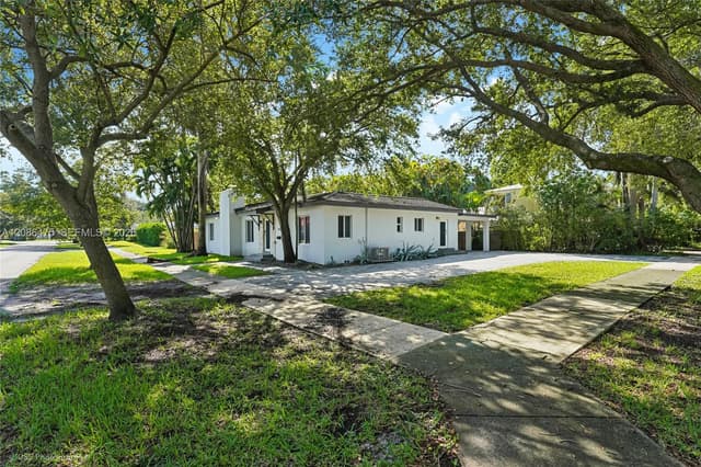 101 Palmetto Dr, Miami Springs FL 33166 - Miami Springs, FL - Photo 2