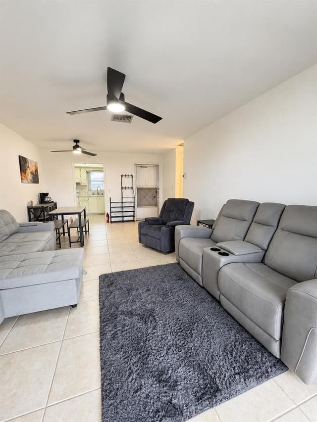 2845 CROSLEY Drive E, West Palm Beach FL 33415 - West Palm Beach, FL - Photo 5