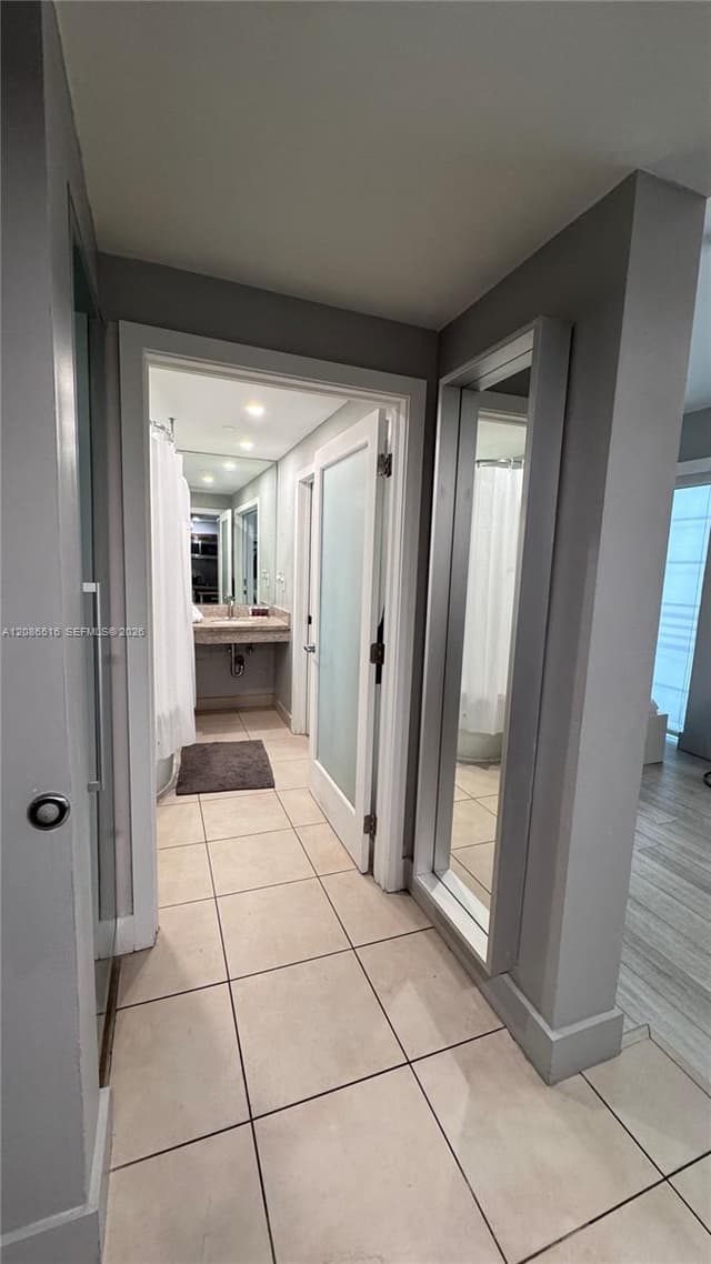1036 Ocean Dr # B205, Miami Beach FL 33139 - Miami Beach, FL - Photo 2