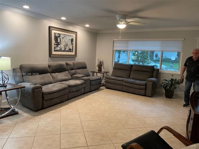 8543 NW 13th Ct, Plantation FL 33322 - Plantation, FL - Photo 3