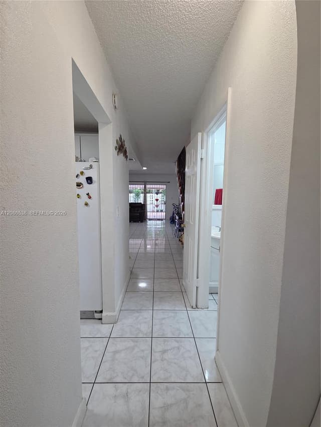 1784 W 56th Ter # 401, Hialeah FL 33012 - Hialeah, FL - Photo 4