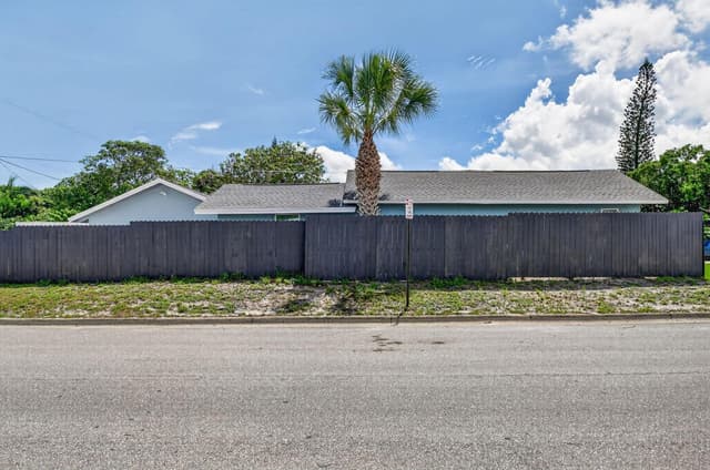 1002 S B Street, FL 33460 - Photo 3