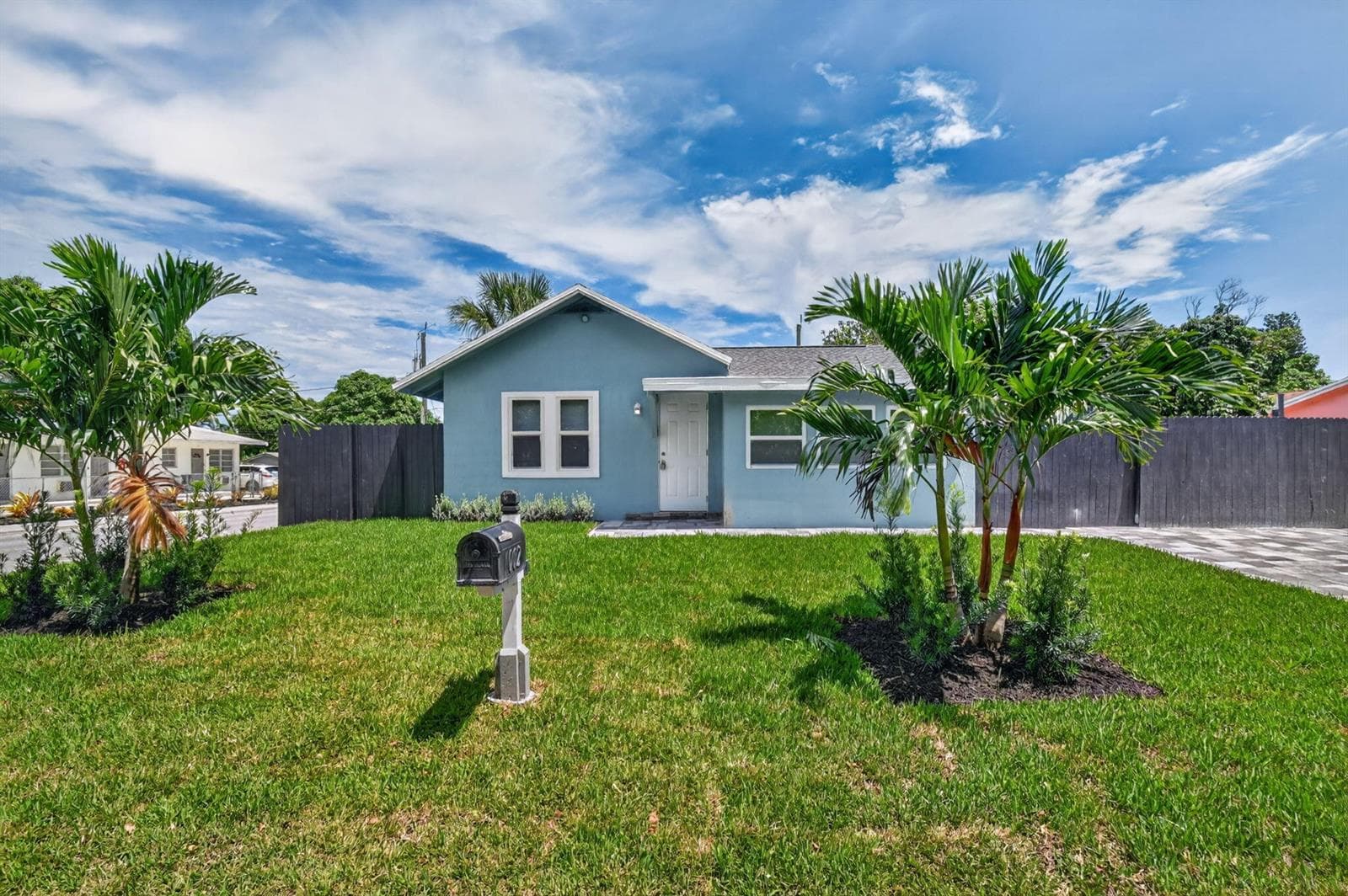 1002 S B Street, FL 33460 - Photo 1