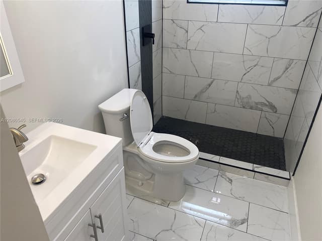 5010 NW 22nd St, Lauderhill FL 33313 - Lauderhill, FL - Photo 7