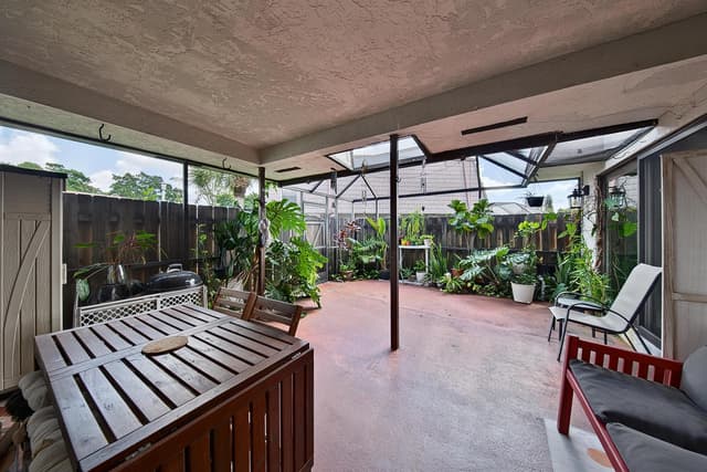 7693 Courtyard Run W, Boca Raton FL 33433 - Boca Raton, FL - Photo 2