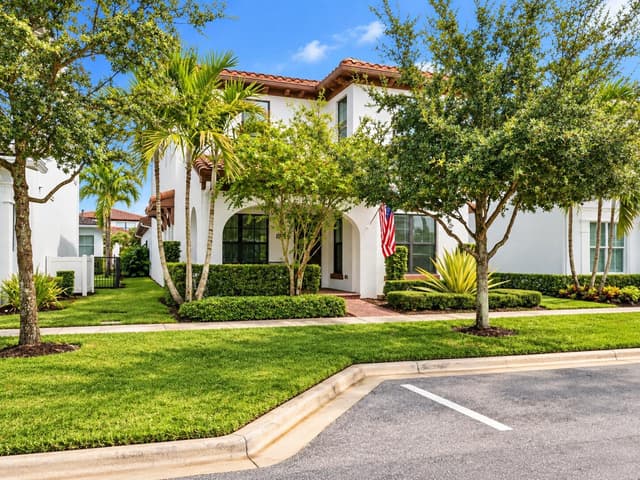 13334 Machiavelli Way, Palm Beach Gardens FL 33418 - Palm Beach Gardens, FL - Photo 2