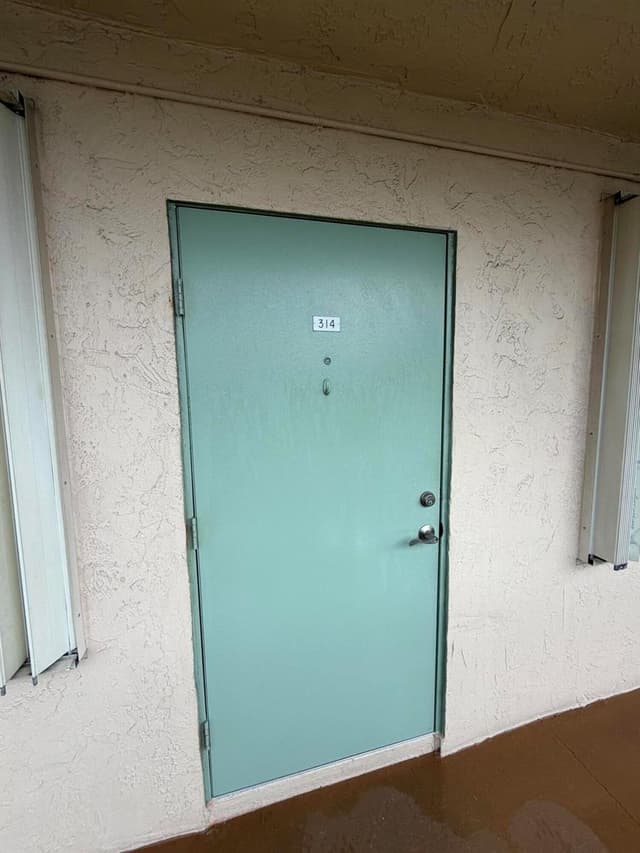 700 VILLAGE GREEN Court # 314, Palm Springs FL 33461 - Palm Springs, FL - Photo 2