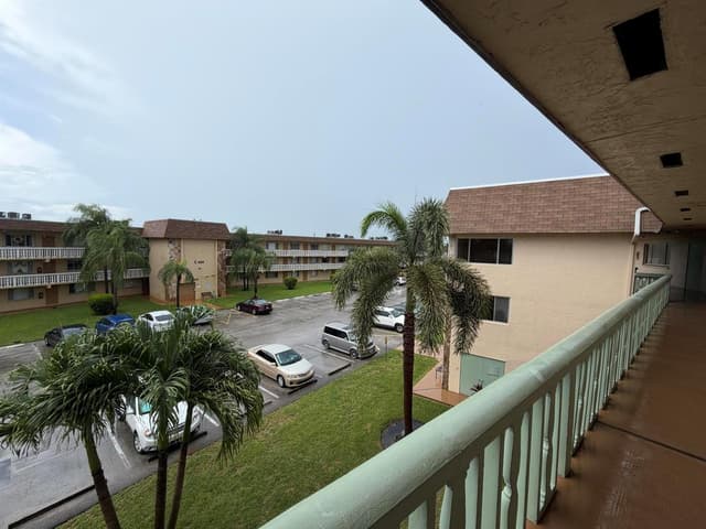 700 VILLAGE GREEN Court # 314, Palm Springs FL 33461 - Palm Springs, FL - Photo 6