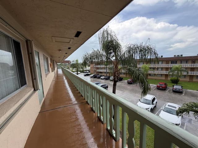 700 VILLAGE GREEN Court # 314, Palm Springs FL 33461 - Palm Springs, FL - Photo 3